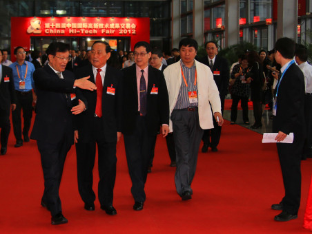 盧時徹會長應邀出席在深圳舉行的第十四屆中國國際高新技術成果交易會      